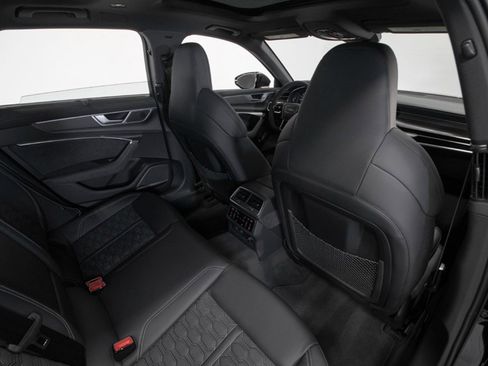 Used 2025 Audi RS 6 performance image 69