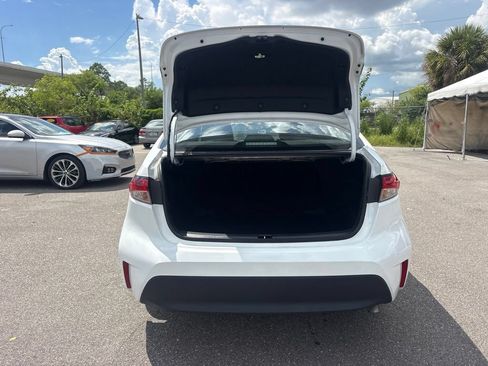 Used 2025 Toyota Corolla LE FWD image 14