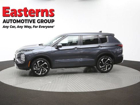 Used 2024 Mitsubishi Outlander SE FWD image 60
