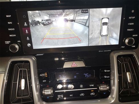 Used 2024 Kia Sorento SX Prestige image 23