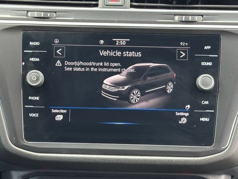Certified 2023 Volkswagen Tiguan SE FWD image 13