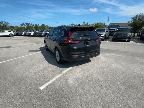 Used 2025 Honda CR-V LX image 6