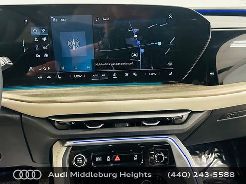 Certified 2025 Audi Q5 Premium w/ Convenience Package AWD/4WD image 12