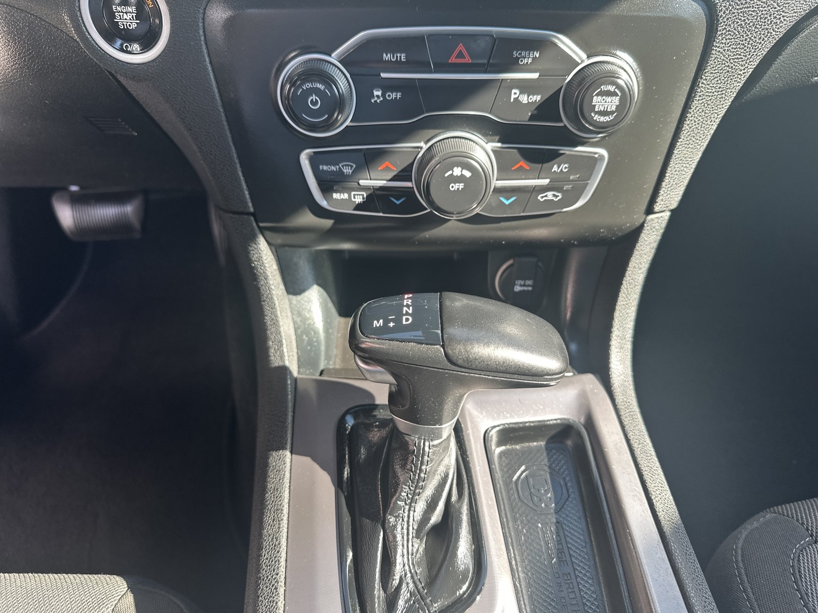 Used 2022 Dodge Charger SXT w/ Blacktop Package RWD image 18