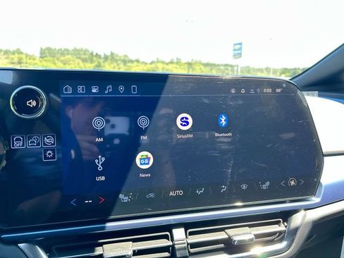 New 2026 Chevrolet Equinox EV LT FWD image 13