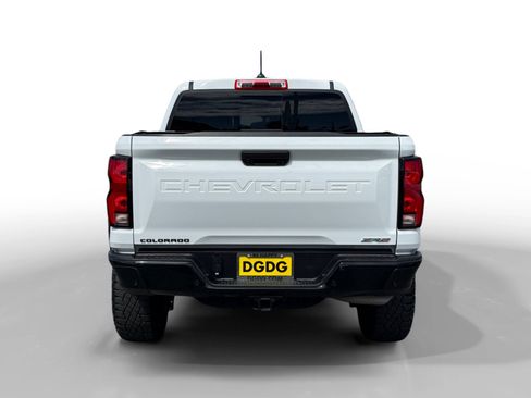 Used 2024 Chevrolet Colorado ZR2 w/ ZR2 Convenience Package III AWD/4WD image 4