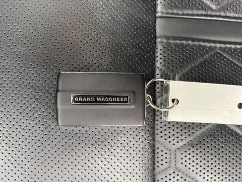Used 2022 Jeep Grand Wagoneer Series III w/ Rear Seat Video Group 1 AWD/4WD image 44