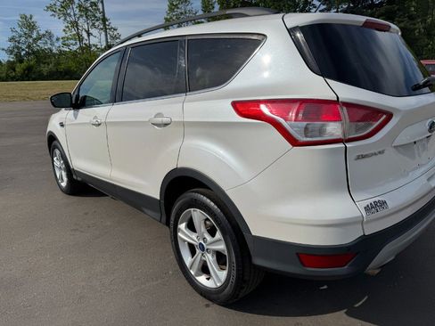 Used 2016 Ford Escape SE w/ Equipment Group 201A FWD image 10