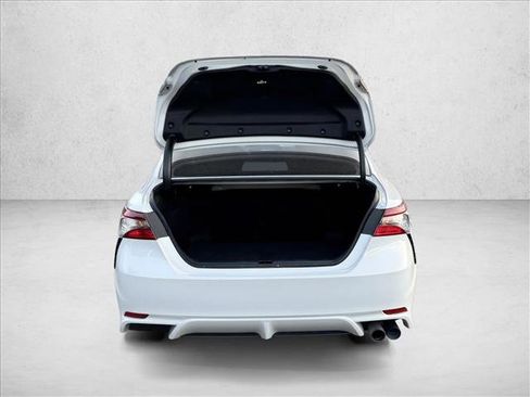 Used 2024 Toyota Camry SE image 7