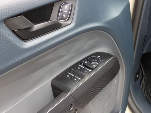 Used 2025 Ford Maverick XLT w/ Black Appearance Package image 12