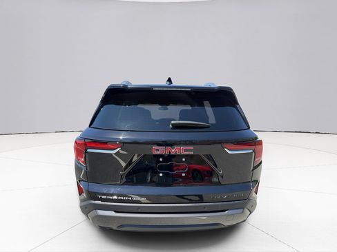 Used 2025 GMC Terrain Elevation w/ Elevation Premium Package AWD/4WD image 12