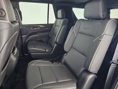 Used 2023 Cadillac Escalade Premium Luxury w/ Performance Package image 19