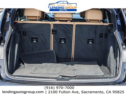 Used 2018 Porsche Macan image 25