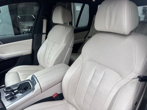 Used 2020 BMW X5 M50i w/ Premium Package AWD/4WD image 37