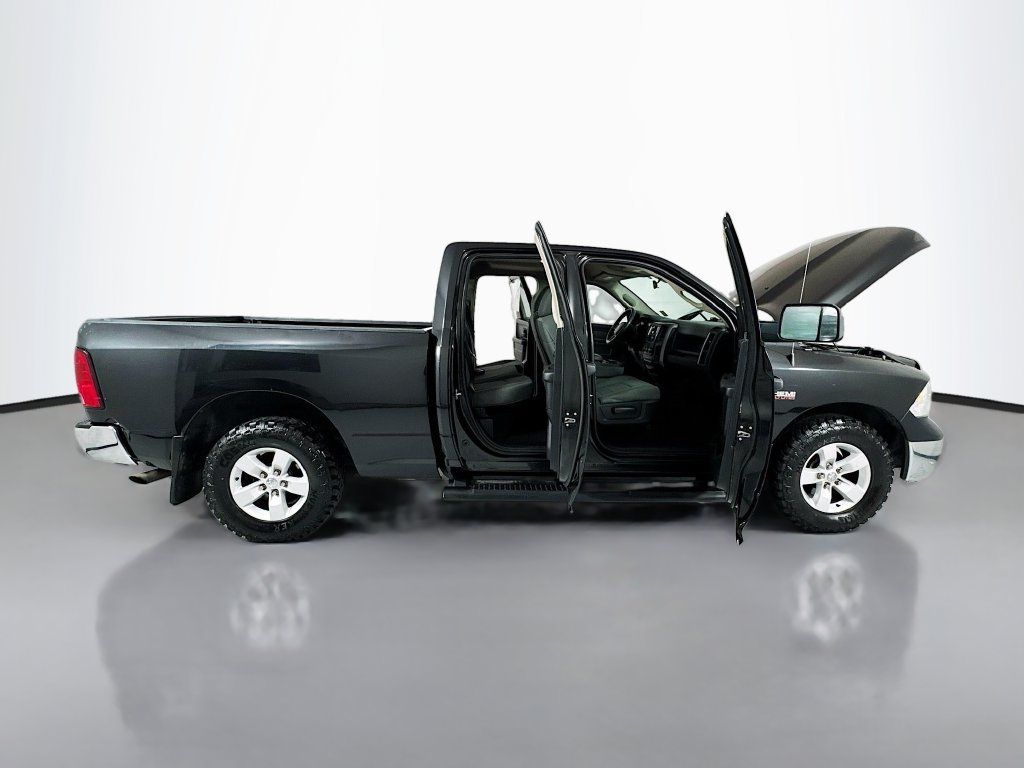 Used 2018 RAM 1500 ST w/ SXT Appearance Group RWD image 15