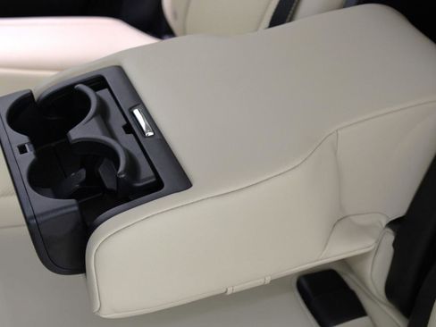 Used 2021 Lexus RX 450h AWD w/ Premium Package image 39