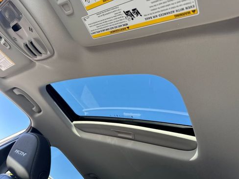 New 2026 Chevrolet Trax ACTIV w/ Sunroof Package image 18