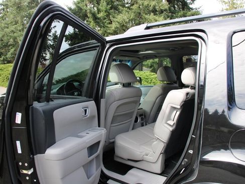 Used 2010 Honda Pilot EX-L image 16
