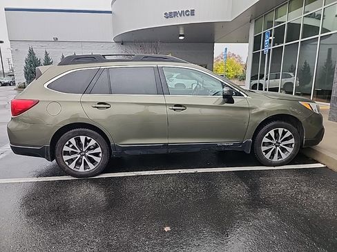 Used 2017 Subaru Outback 2.5i Limited image 6