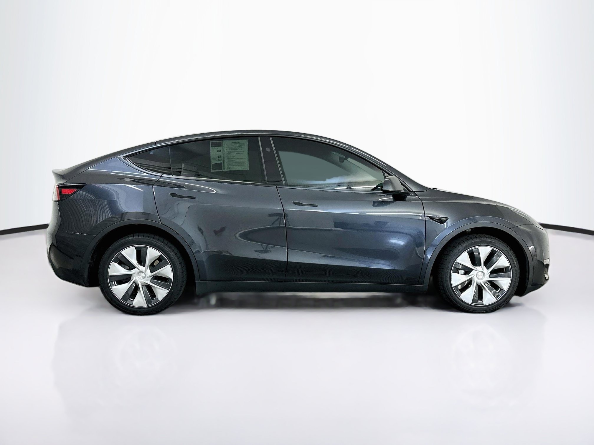 Used 2024 Tesla Model Y Long Range AWD/4WD image 10