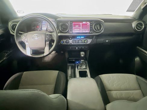 Used 2021 Toyota Tacoma TRD Off-Road image 30