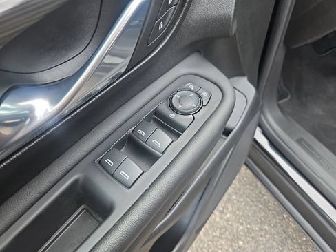 Used 2023 GMC Terrain SLE w/ Driver Convenience Package FWD image 12