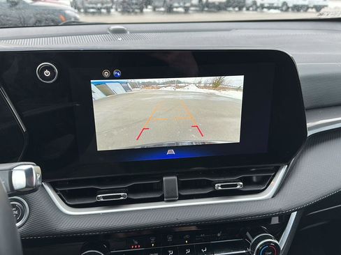 Used 2025 Chevrolet Equinox LT image 31