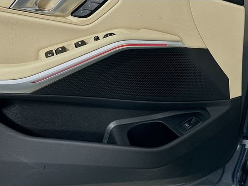 Used 2025 BMW 330i Sedan w/ M Sport Package image 19