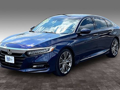 Used 2018 Honda Accord Touring image 24