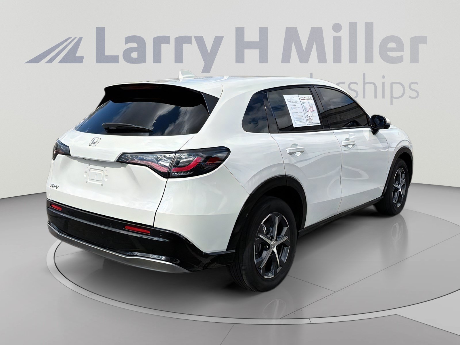 Used 2025 Honda HR-V EX-L image 5