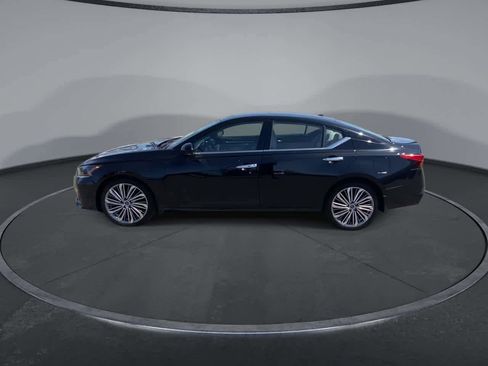 Used 2025 Nissan Altima 2.5 SL FWD image 5