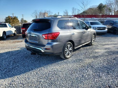 Used 2019 Nissan Pathfinder SL image 5