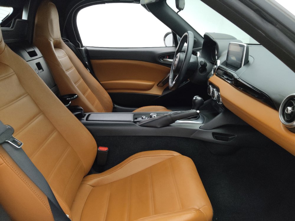 Used 2017 FIAT 124 Spider Lusso RWD image 21