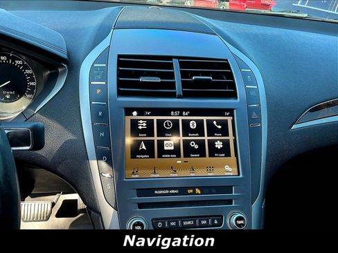 Used 2017 Lincoln MKZ Reserve FWD image 5