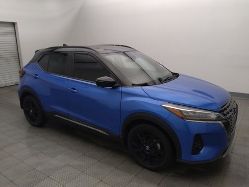 Used 2021 Nissan Kicks SR FWD image 11