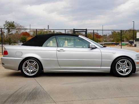 Used 2005 BMW 330Ci Convertible image 15