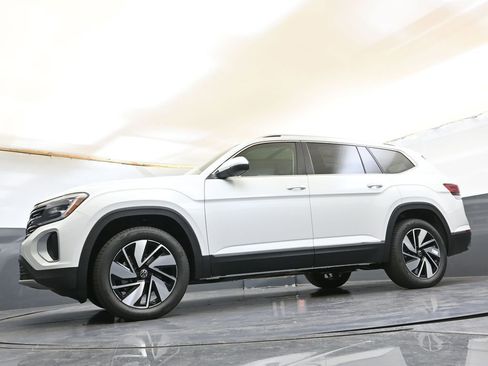 Certified 2025 Volkswagen Atlas SEL image 36