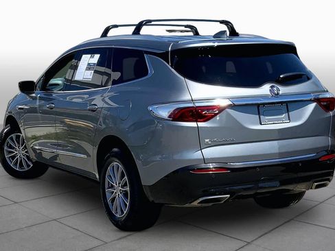 Used 2023 Buick Enclave Essence AWD/4WD image 12