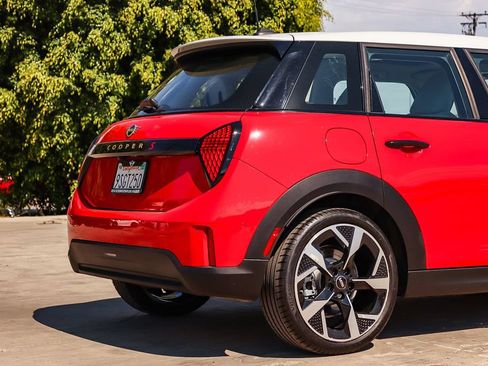 Used 2025 MINI Cooper S FWD image 12