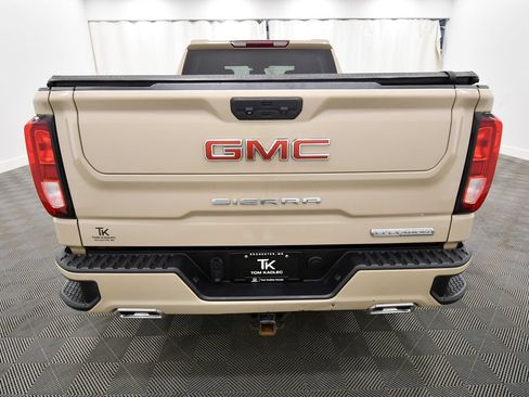 Used 2022 GMC Sierra 1500 Elevation w/ X31 Off-Road Package AWD/4WD image 7