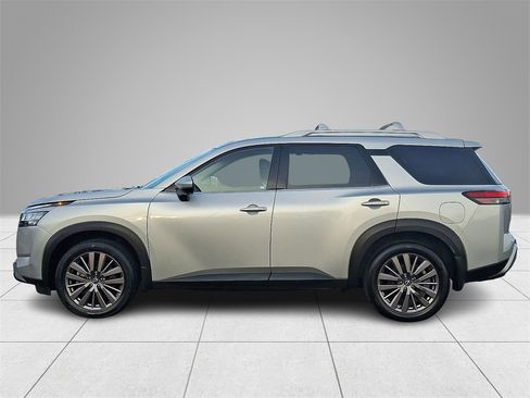 Used 2023 Nissan Pathfinder SL w/ SL Premium Package image 7