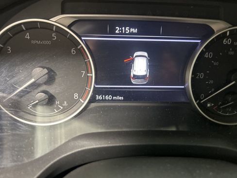 Used 2025 Nissan Rogue SV image 5