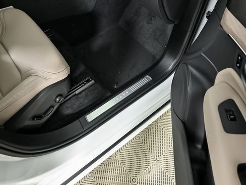 New 2026 Volvo XC90 B6 Plus w/ Protection Package Premier image 26