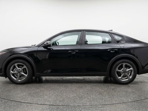 Used 2025 Kia K4 LXS FWD image 5