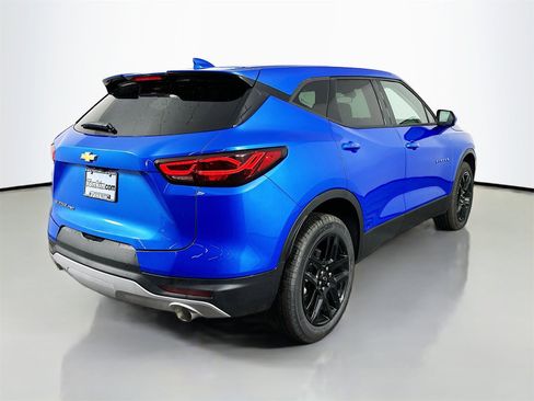 New 2025 Chevrolet Blazer LT w/ Driver Confidence Package image 7