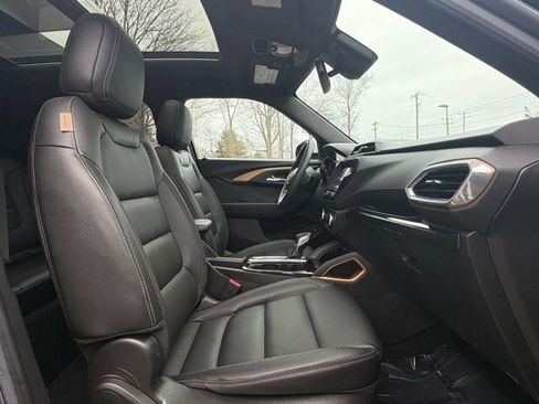 Used 2022 Chevrolet TrailBlazer ACTIV w/ Sun and Liftgate Package image 24