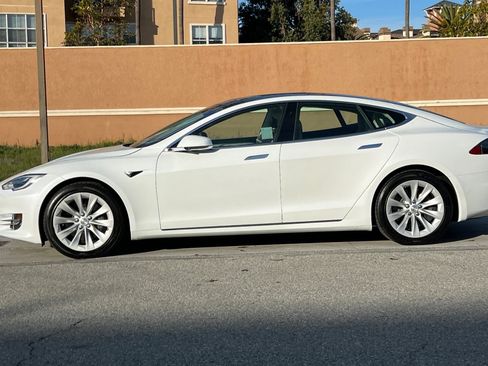 Used 2018 Tesla Model S 100D image 7