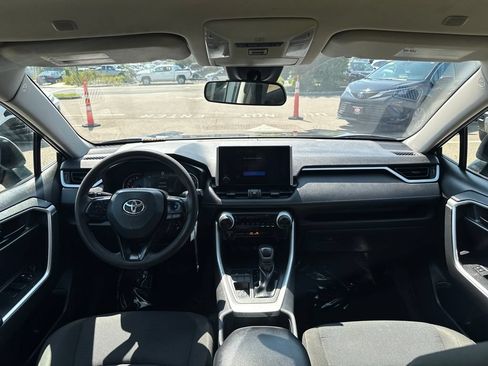 Used 2023 Toyota RAV4 LE FWD image 11