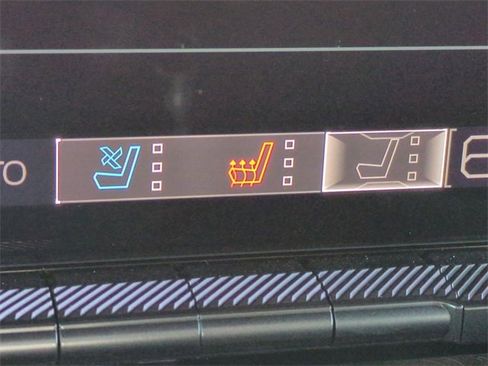 Used 2025 GMC Hummer EV 2X w/ LPO, Illumination Package image 23