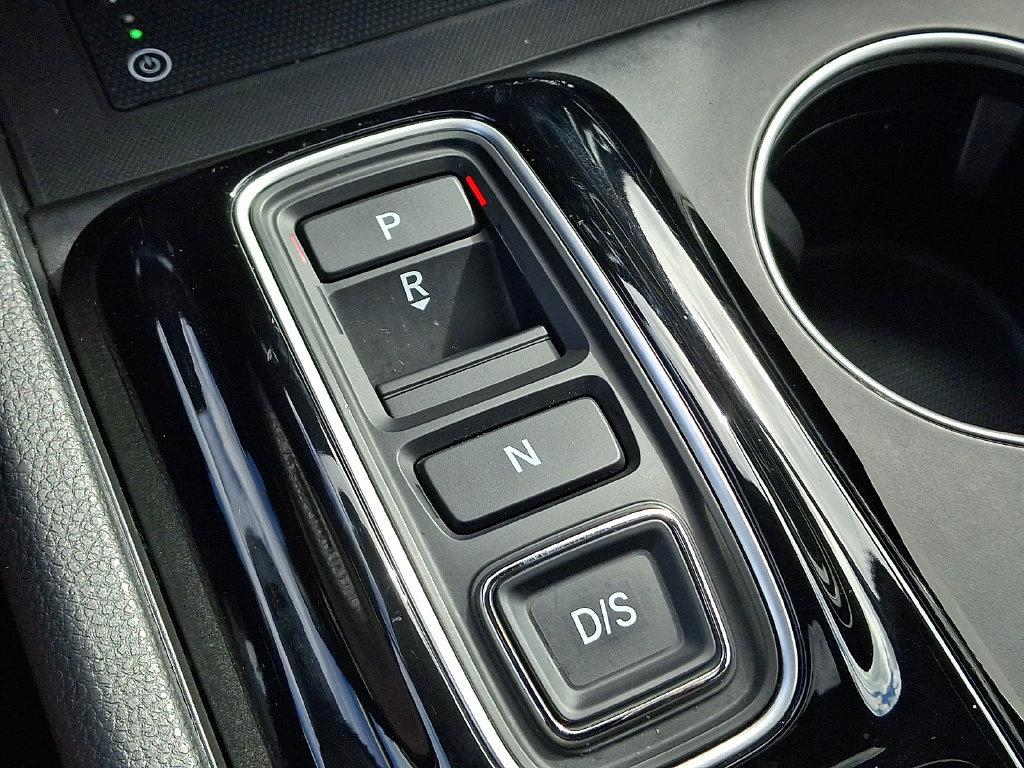 Used 2024 Honda Pilot Touring image 15
